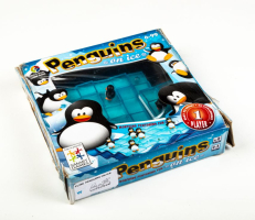 PL298 PENGUINS ON ICE